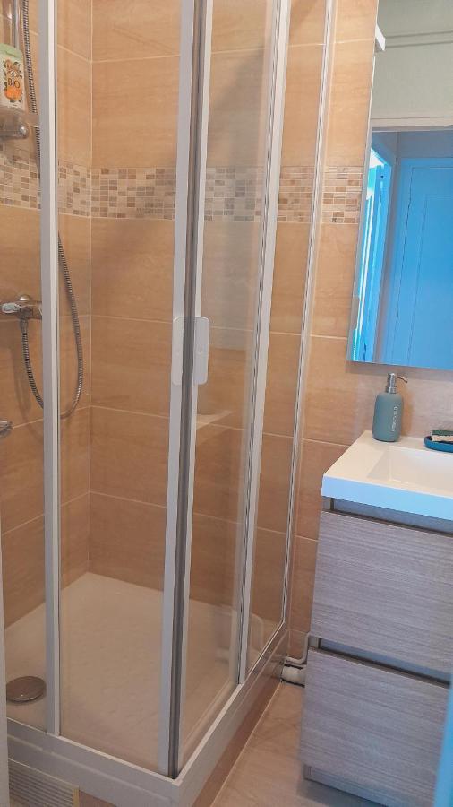 Chateauroux : Bel Appartement Avec Balcon Exterior foto